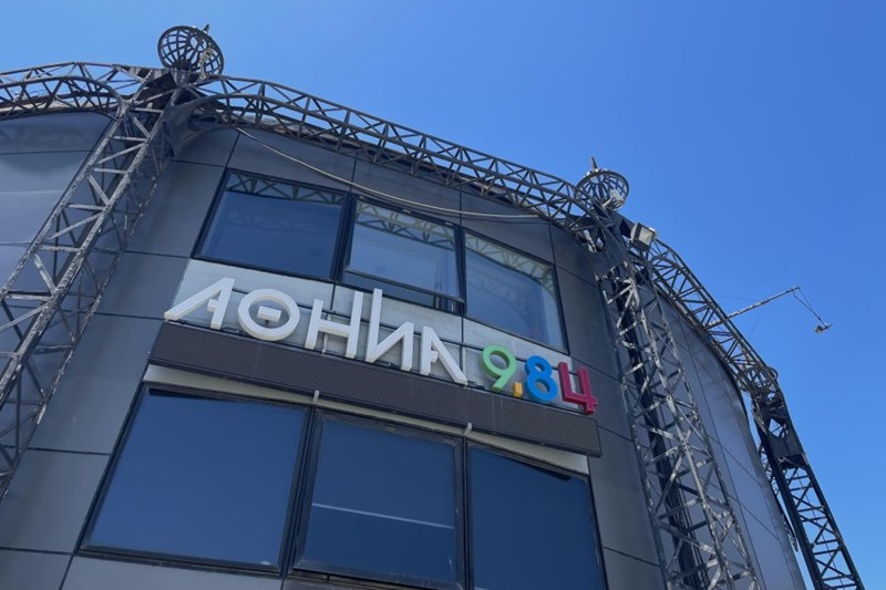 Ο Αθήνα 9.84 κάνει... βουτιές στα «νερά» της ενημέρωσης