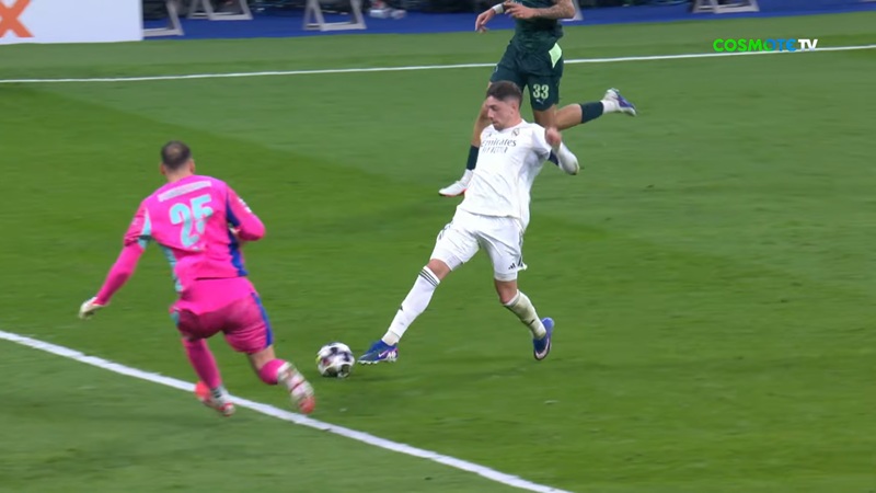 «Μπαμπά σ' αγαπώ» και «Άγιος Έρωτας» στην κορυφή, εκτός Top 3 το Ρεάλ-Σίτι στο prime time