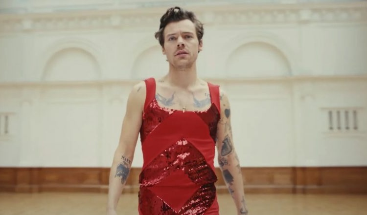 Ο 104 FM παίζει μόνο Harry Styles (κυριολεκτικά)