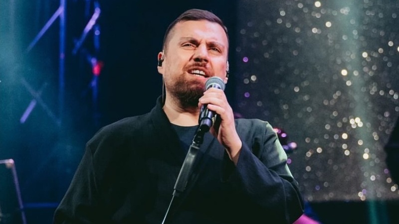 «Μέντα Live» με τον Θέμη Καραμουρατίδη (και όχι μόνο) στο Ωδείο Αθηνών