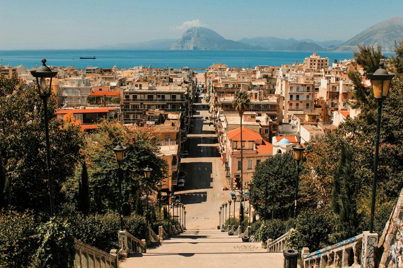 Οι ραδιοφωνικοί σταθμοί της Πάτρας ανά ανταγωνισμό
