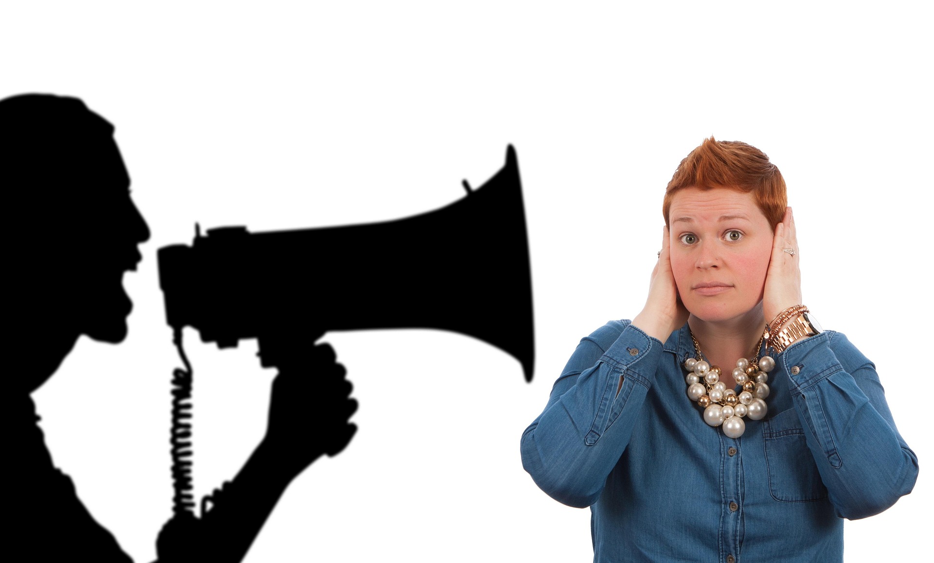 «Ένας πανικός, που συμβαίνει σε όλα τα Μέσα εδώ στην Ελλάδα», όπως λέει ο Χρήστος Μιχαηλίδης στο Πρώτο Πρόγραμμα