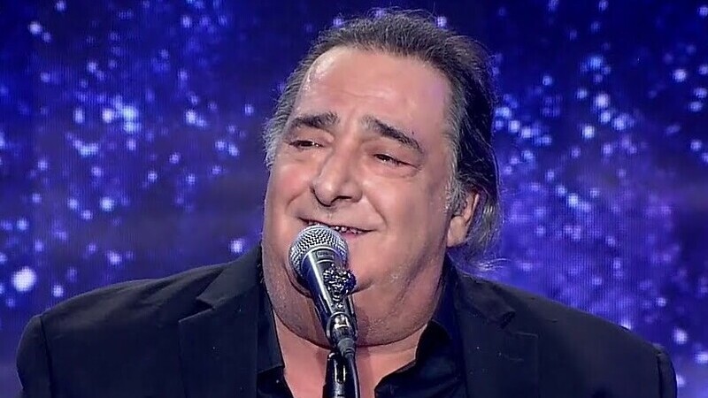 Δύο ακυκλοφόρητα τραγούδια του Βασίλη Καρρά αποκλειστικά στον Νότες 96